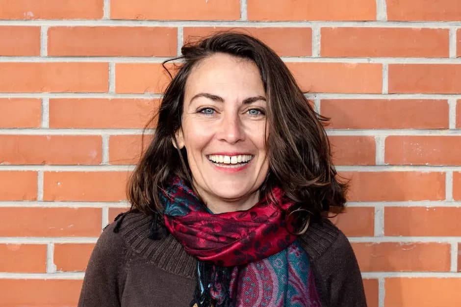 Celine Descombes